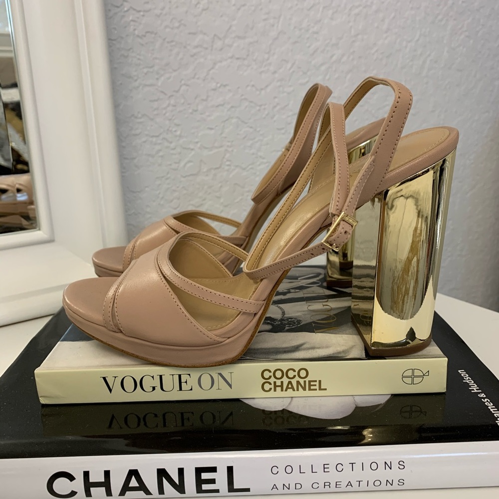 NWOT - Michael Kors Blush/Gold Platform Sandals